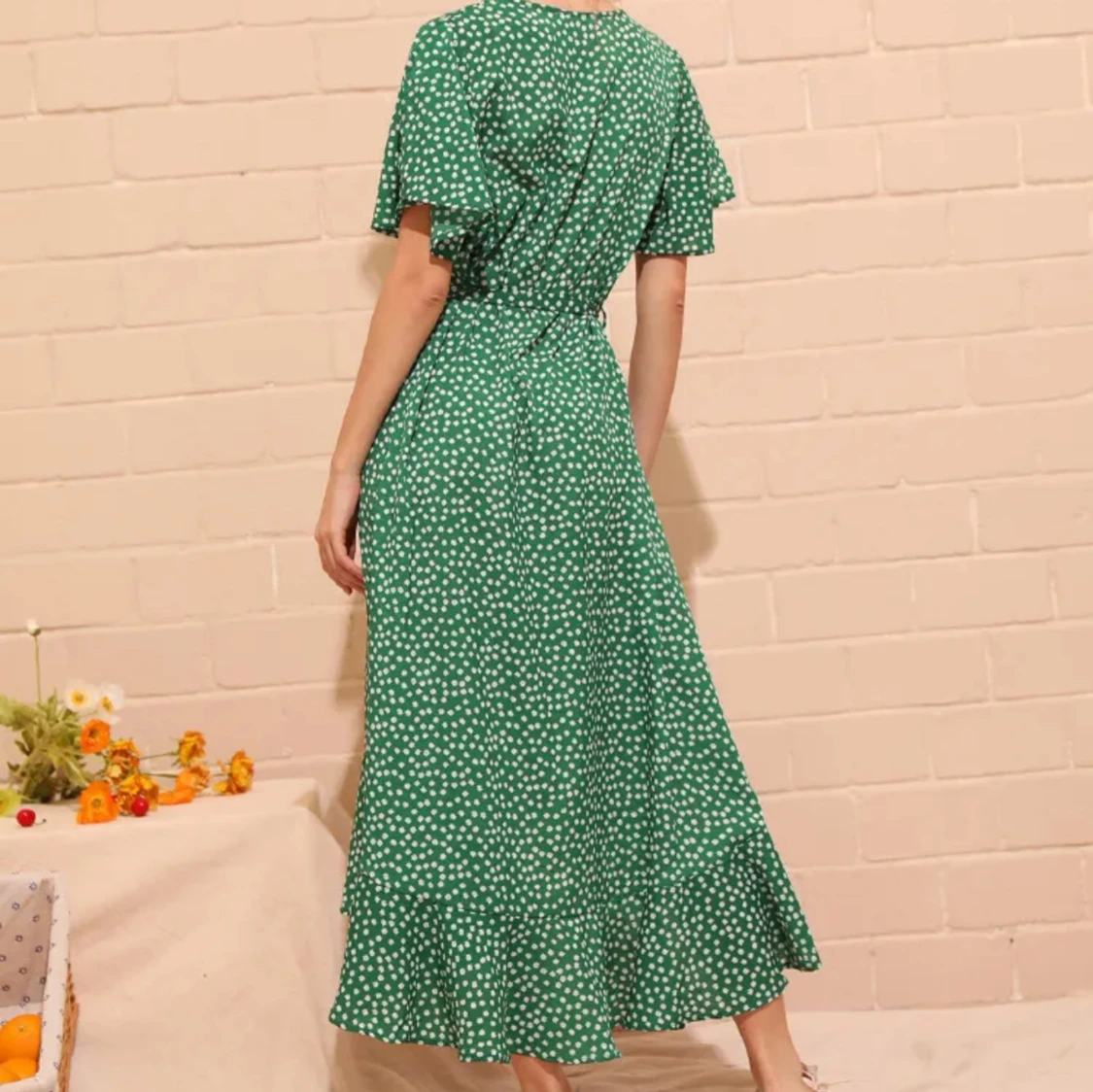 Blommig (grön/vit) klänning - 91