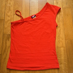 Orange oneshoulder topp - Fint skick!❤️‍🔥