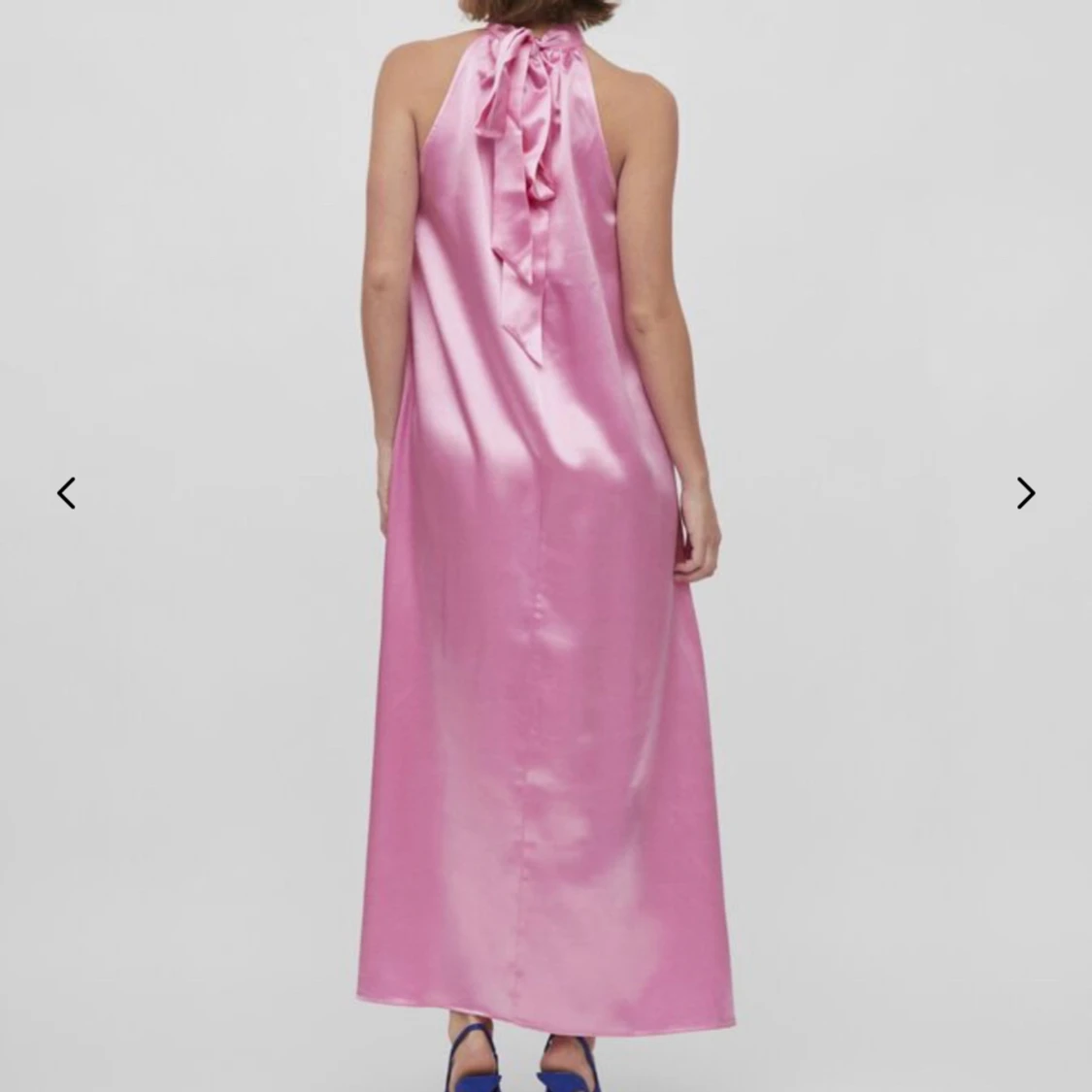 Rosa satin klänning  - 90