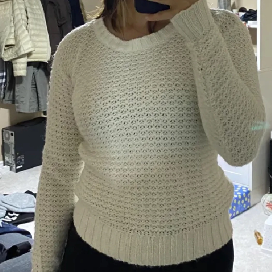 Vit stickad Angelology tröja