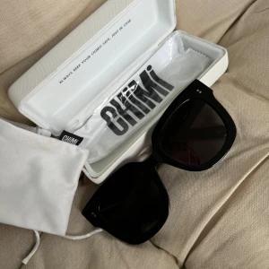 Chimi 008 - Säljer dessa populära chimis 008 som aldrig är använda utan repor💕 perfekt nu till sommaren. Nypris 1350kr 