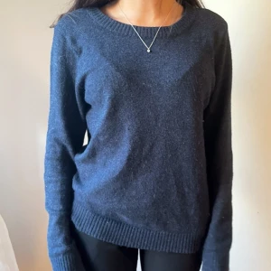 Stickad tröja - Så fin stickad tröja 🤍 lite nopprig 