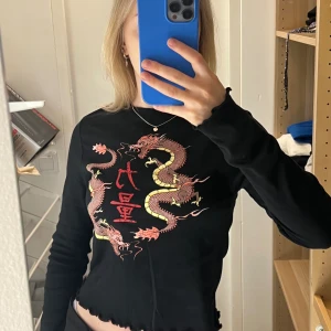 Svart tröja New Yorker, stl M - Nu svart tröja från New Yorker. Aldrig använd. Storlek M men känns som S. Pris kan diskuteras🖤