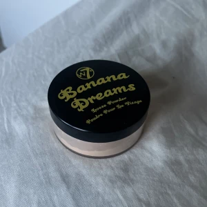 Löspuder - Löspuder från W7, normal, finns mycket kvar endast använd några gånger så mycket kvar!