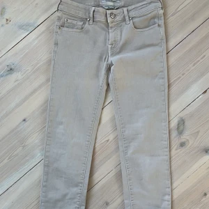 JacobCohen jeans  - Jacob Cohen jeans, skick 9/10 inga defekter som nya, nypris runt 4000kr, mitt pris 799kr😍