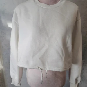 Tjockare crop top M - Mycket bra skick!