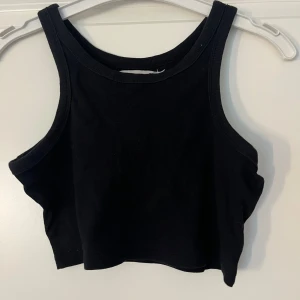 Kort linne, säljer i blått oxå, en av dom 20 båda 30 - Använt en del men inget fel på dom