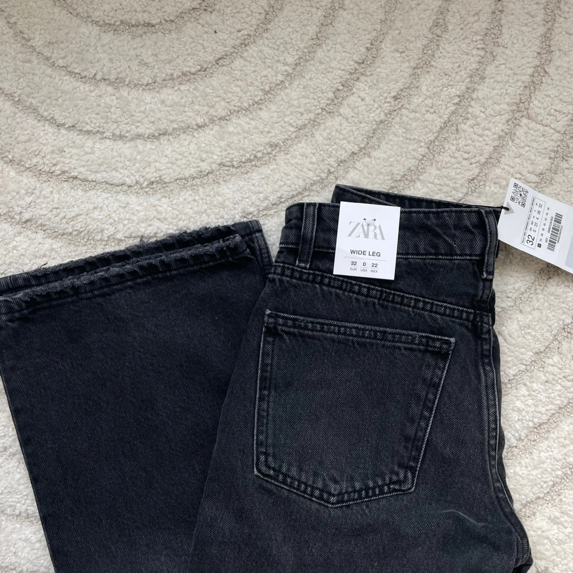Svarta jeans  - 91