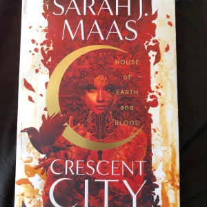 Cresent city - House of earth and blood - Cresent city - House of earth and blood i nyskick