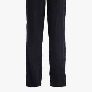 Roxy linnebyxor - Svarta roxylinnebyxor i jätte bra skick. Säljs då de är för korta. Pris kan duskuteras vid snabb affär💕