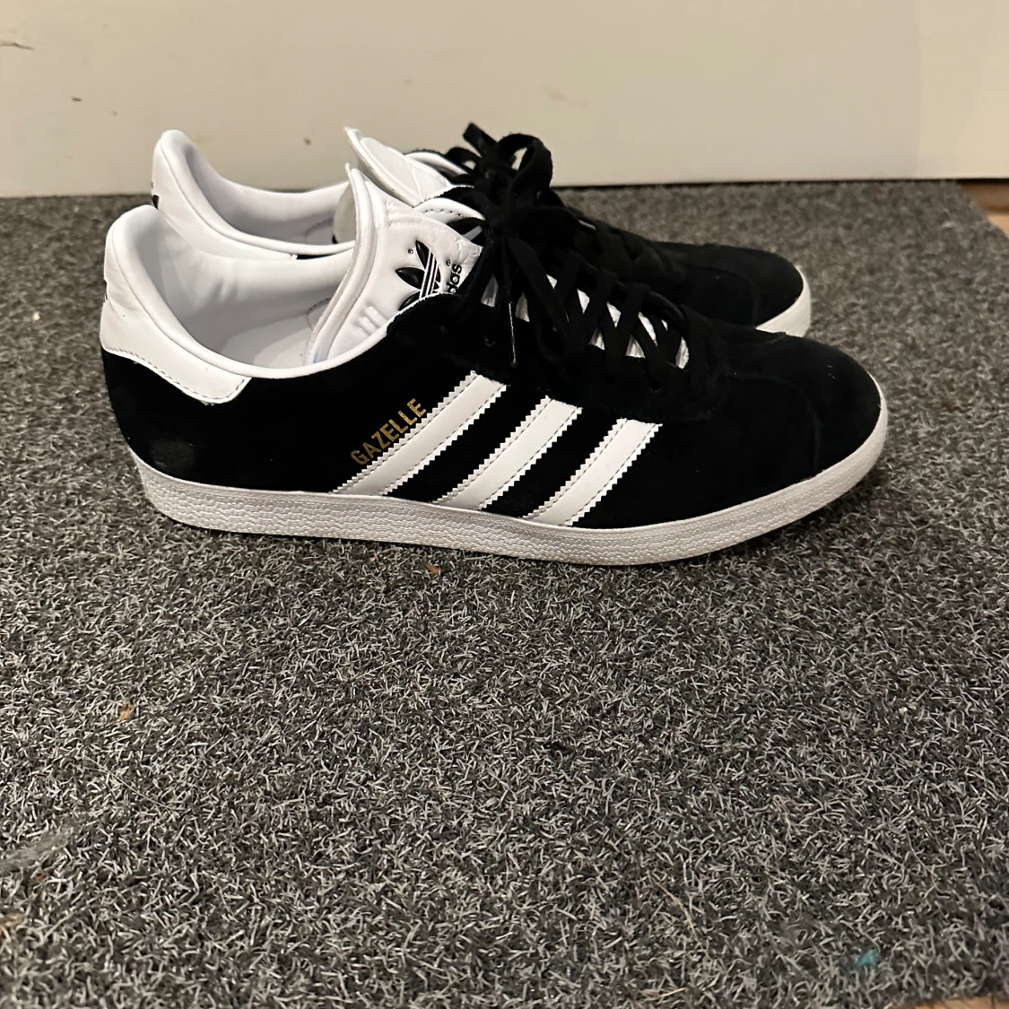 Adidas gazele