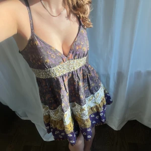 Mönstrad klänning - Sjukt fin mönstrad klänning från Salt Stockholm. Säljs inte längre 💓