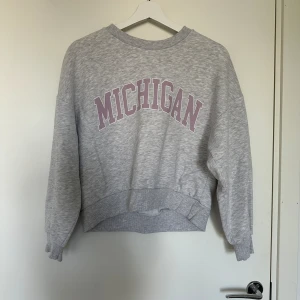 tröja - tröja, aldrig använt så i nyskick 