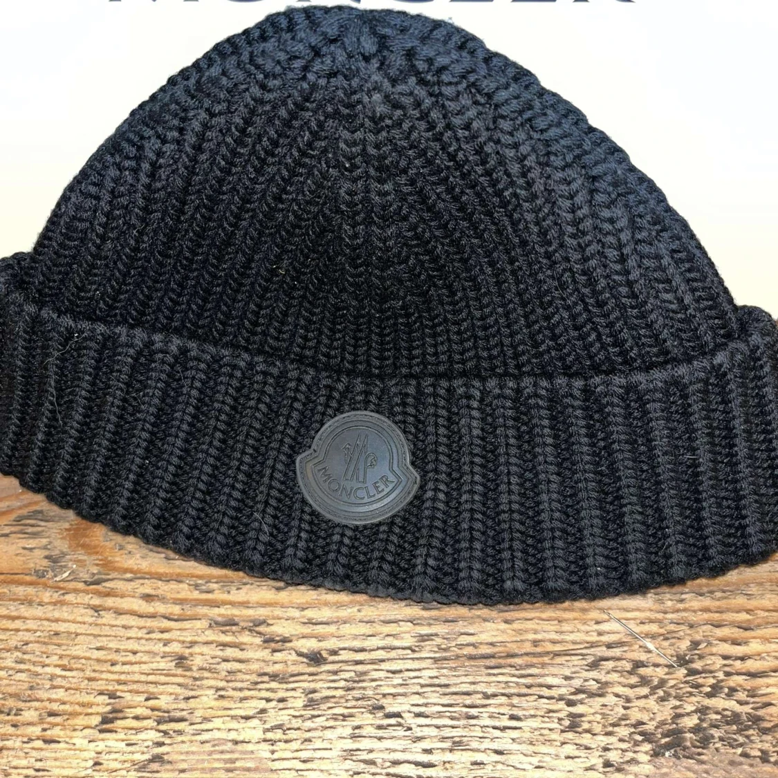 Moncler mössa  - 91