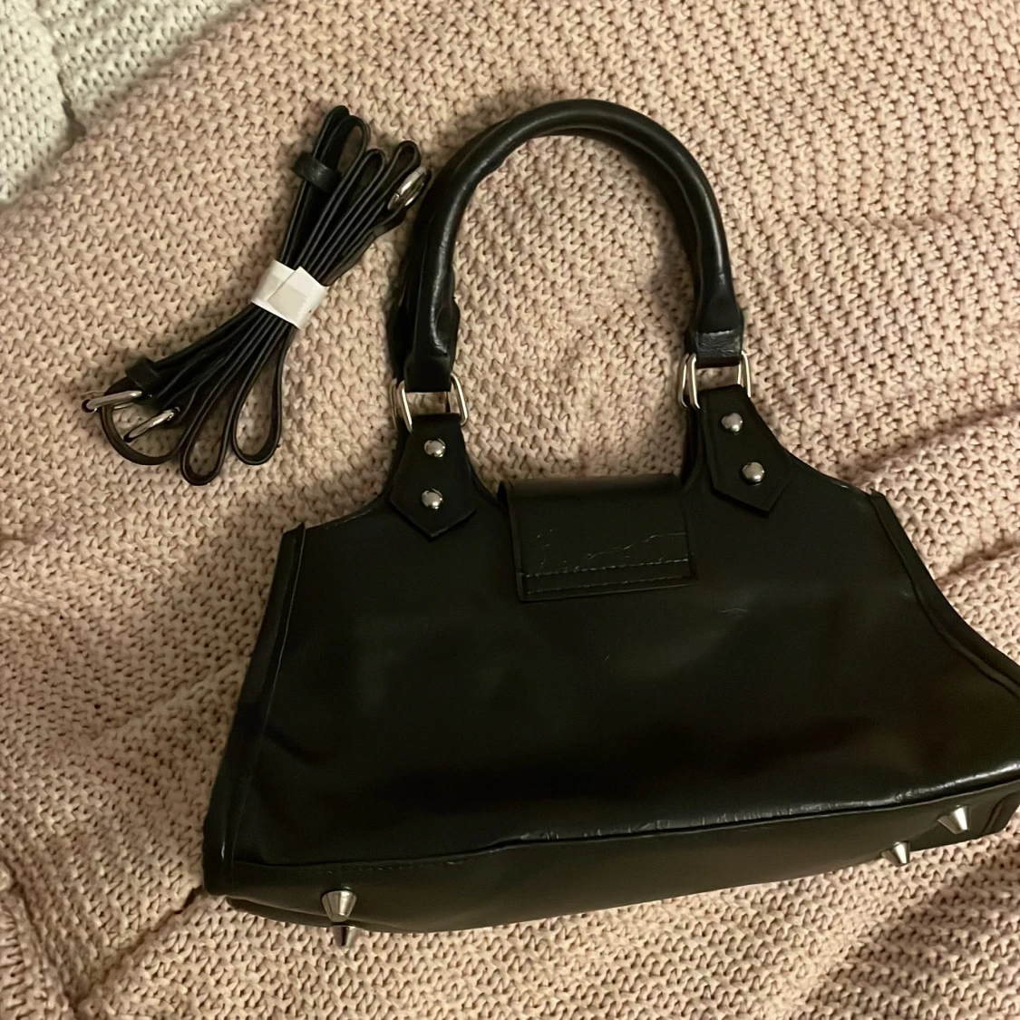 Svart väska  - 91