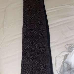 Lv halsduk  - Bra skick