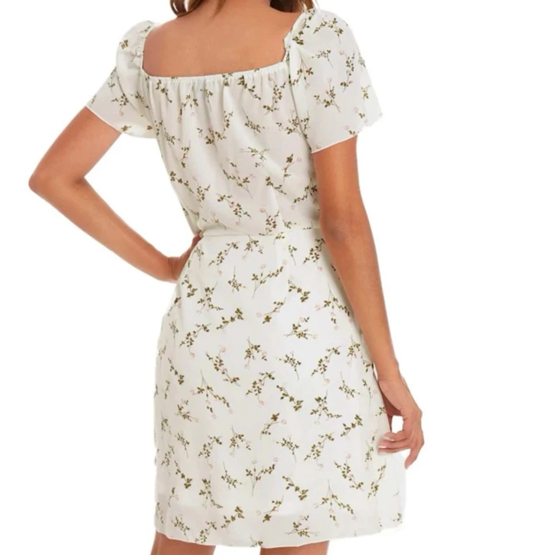 Vit blommig klänning - 90