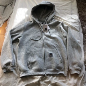 Carhartt zipup grå storlek L - ny med prislapp storlek L varm och tjockt material