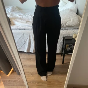 Kostymbyxa - Nästintill oanvänd kostymbyxa från alice stenlöfs märke adsgn