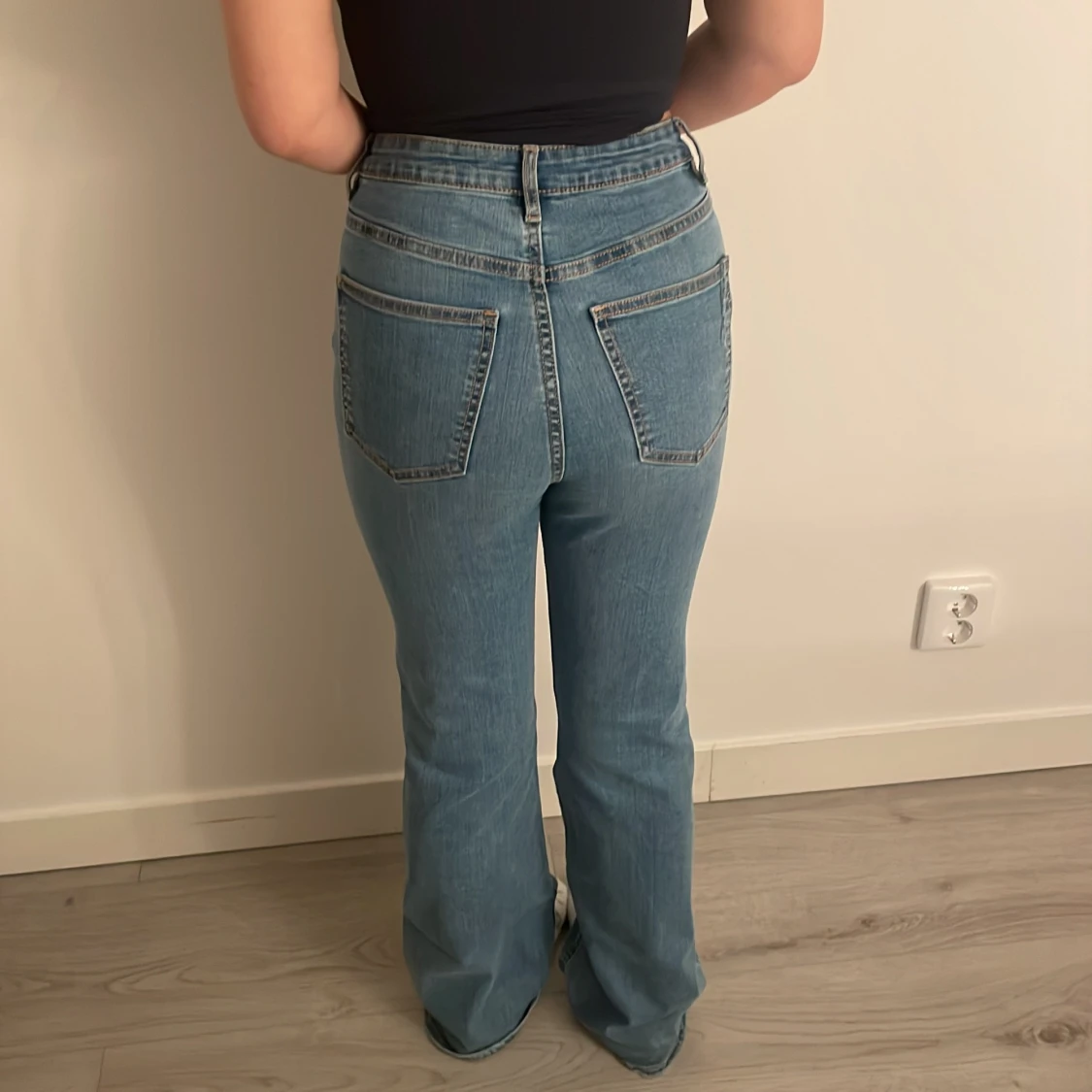 Blåa jeans, från jane boot storlek S/32,högmidjade - 90