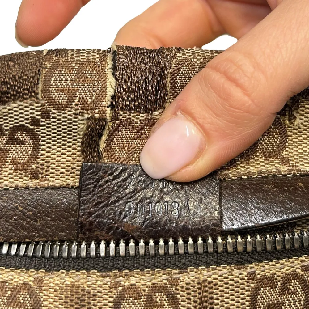 Vintage Gucci midieväska👛✨. Laukut & Käsilaukut.