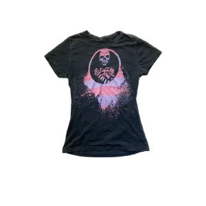 Dödskalle t-shirt - Snygg dödskalle t-shirt! Storlek S