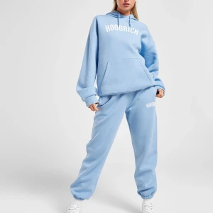 Hoodrich tracksuit  - Säljer min ljusblåa hoodrich tracksuit, båda delarna har strl M