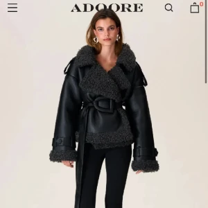 Adoore jacka  - Söker denna jacka i storlek XS kan betala ett bra pris ❤️