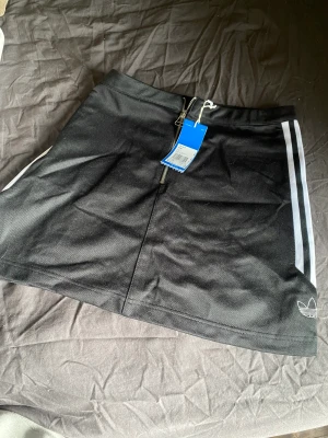 Ny kjol Adidas - Ny med lapp! 