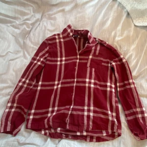 Pyjamas tröja - Super söt pyjamas tröja. Säljer matchade byxorna på min sida