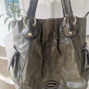 Ferre Milano väska - I bra skick, läder väska