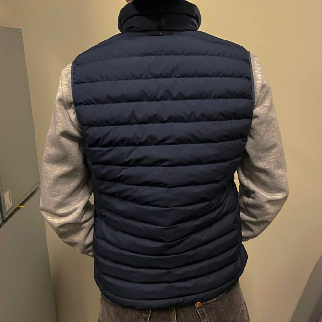 Peak Performance Vest - 90