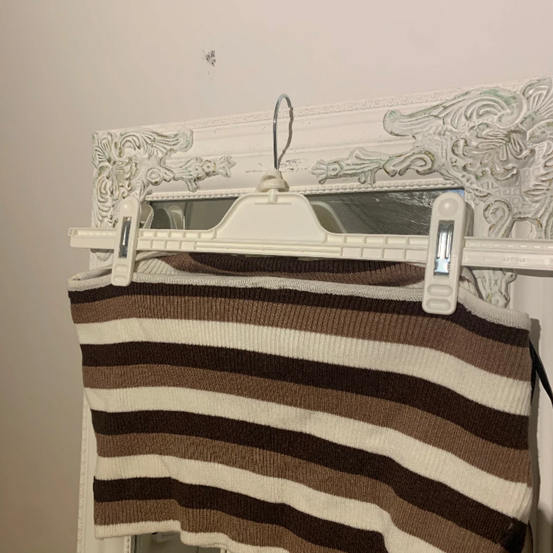 Croppad topp med band runt nacken - 91