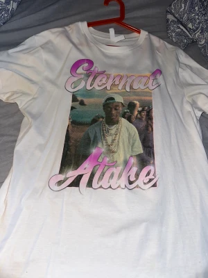 Lil uzi merch - Lil uzi eternal atake merch köptes när albumet släpptes 2020 Har digitalt kvitto Knappt använd, i mycket fint skick