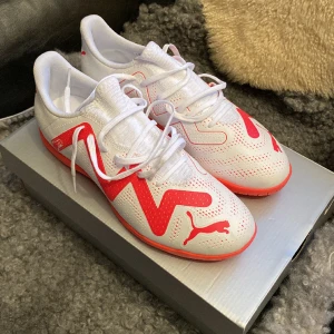Puma Skor Futsal - Helt oanvända! kvitto finns digitalt.