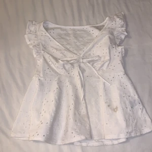 Gullig top  - Kommer från SHEIN.🫶🏻Köpte den för 125.🙌🤩 