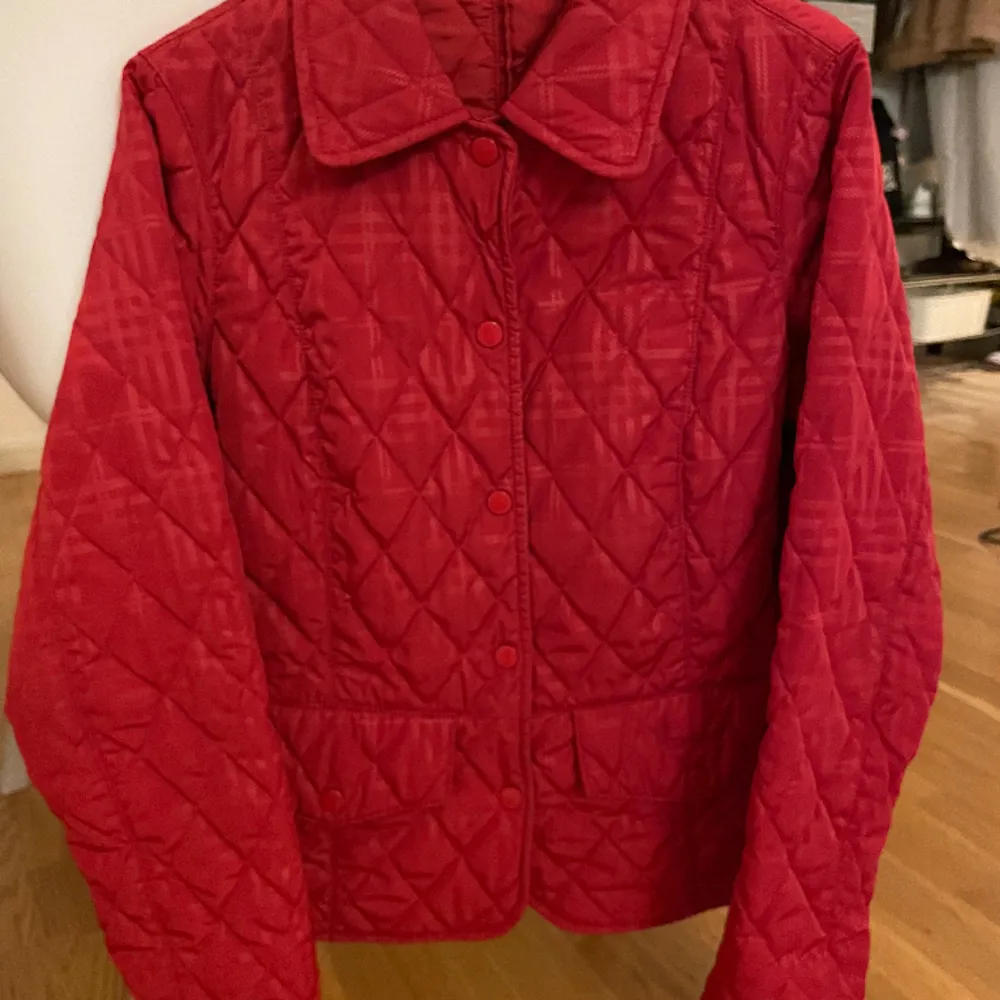 Red Barbour jacket, excellent condition, European size 36. Jackor.