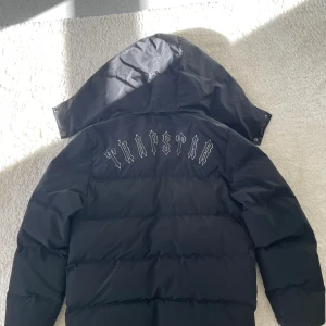 Trapstar kaxka - Hej säljer nu min trapstar jacka i storlek S i 10/10 i skocka för 1000kr!!!