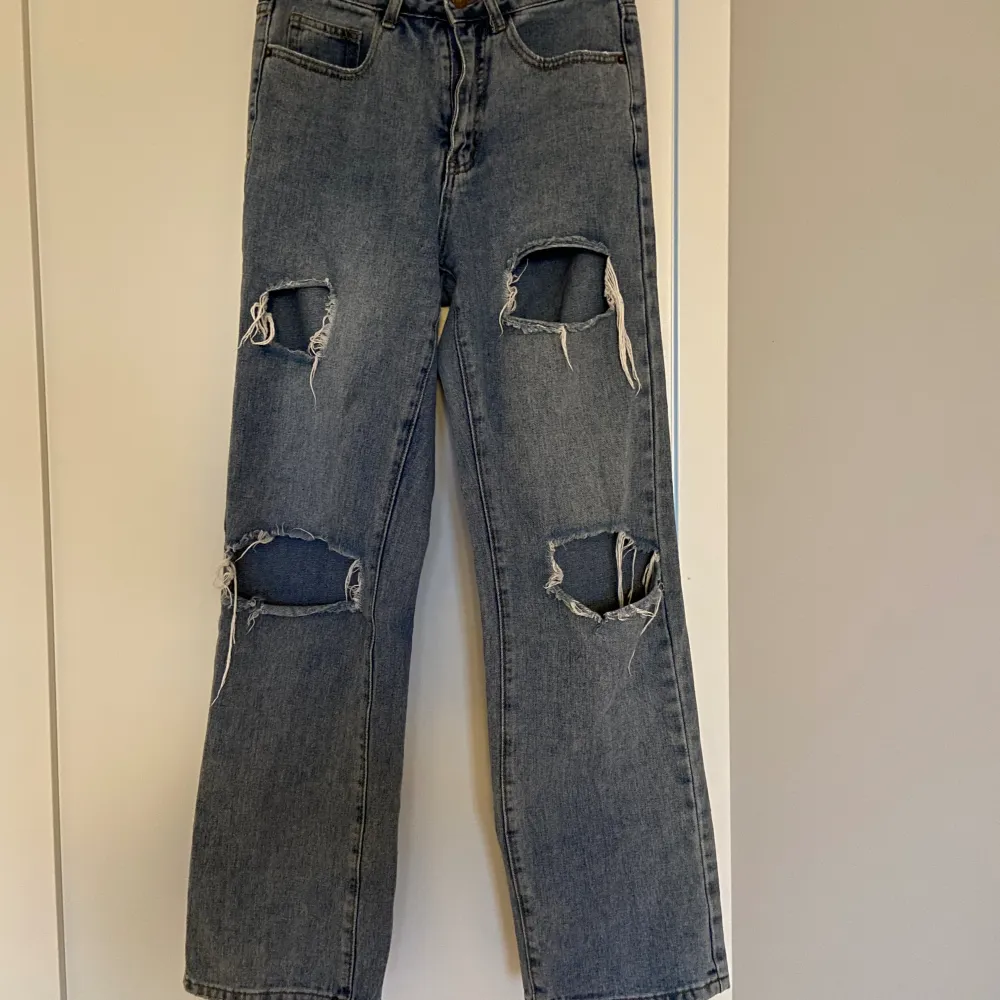 Säljer ett par snygga jeans! . Jeans & Byxor.