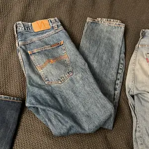 Hej! Säljer ett par eftertraktad nudie jeans pga att jag inte har nån användning av fem längre! Hör gärna av er om ni har frågor!👍😊