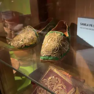 Den äldsta modellen av Loro Piana loafer Grisch från 1600-talet