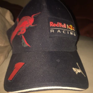 Bra F1 keps - Den är skön man kan pruta priset lite 