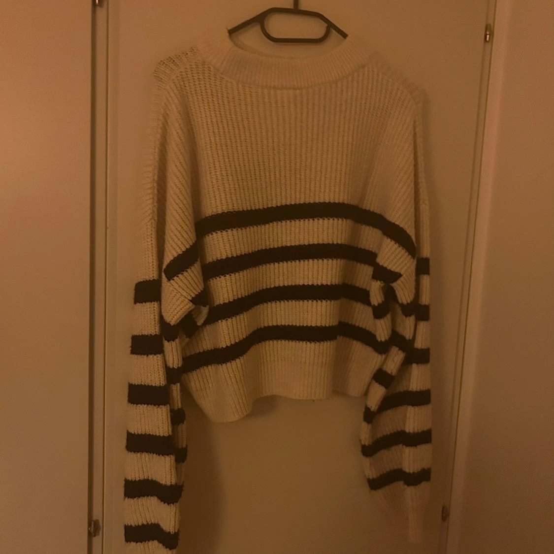 Randig stickad tröja - 90