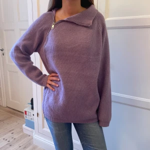 Jättefin lila tröja☺️ - Storlek M, tröjan är i kashmirmix😍