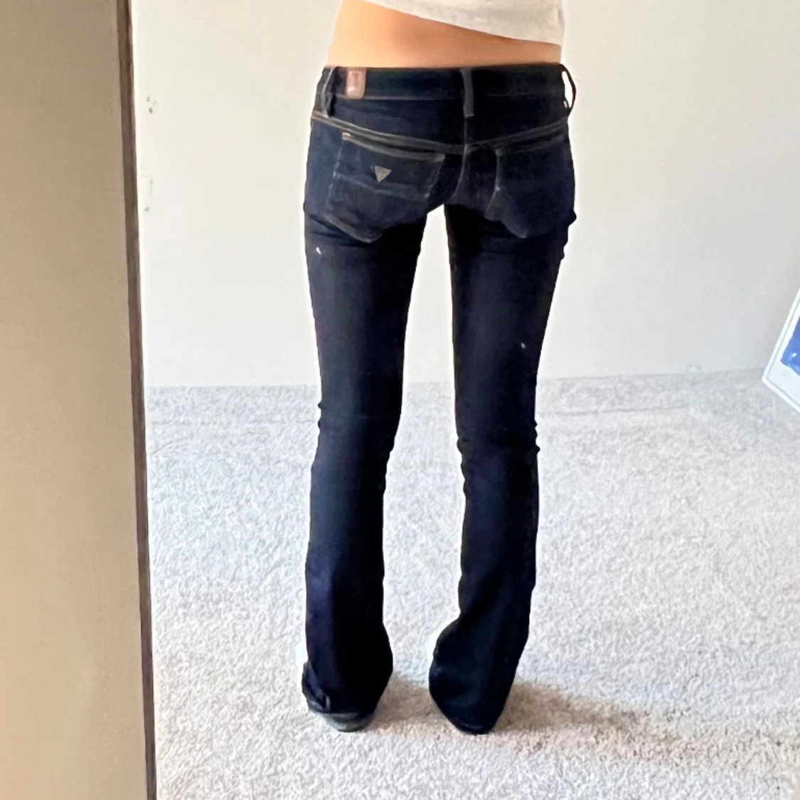 Lågmidjade bootcut jeans från Guess!!! - 90