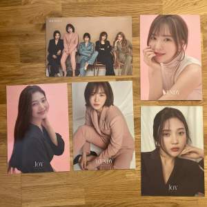 Säljer dessa fina bilder/planscher från Red Velvet