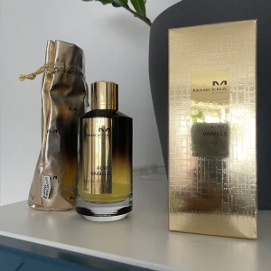 Mancera Aoud Vanille - Säljer nu min otroligt fina doft utav vanilj och oud. 115/120 kvar skulle jag säga på pricken. Full presentation tillkommer  Vid snabb affär kan priset sänkas !