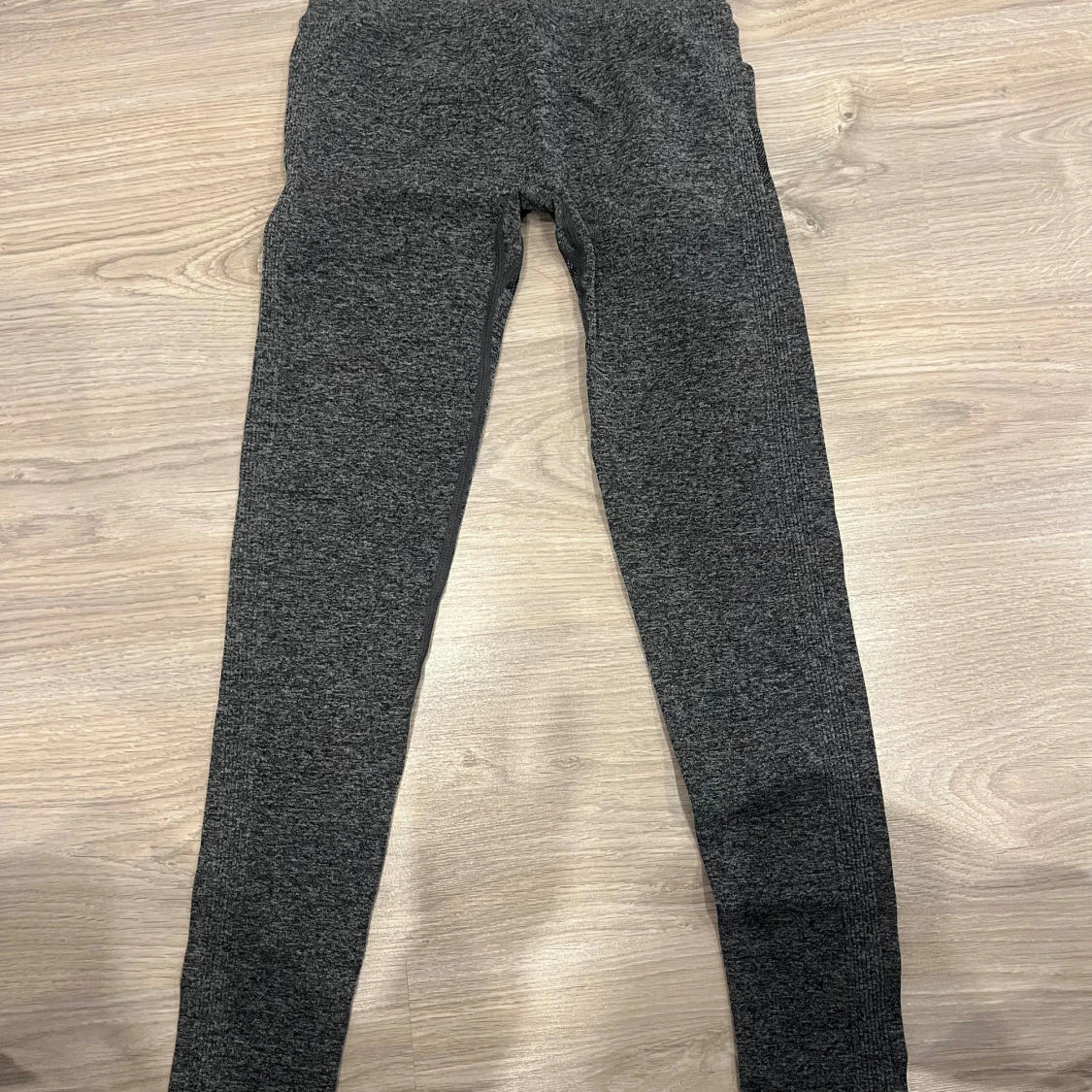 Gråa träningstights