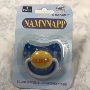 Napp med Namn  - 6 månader +  39kr/st 