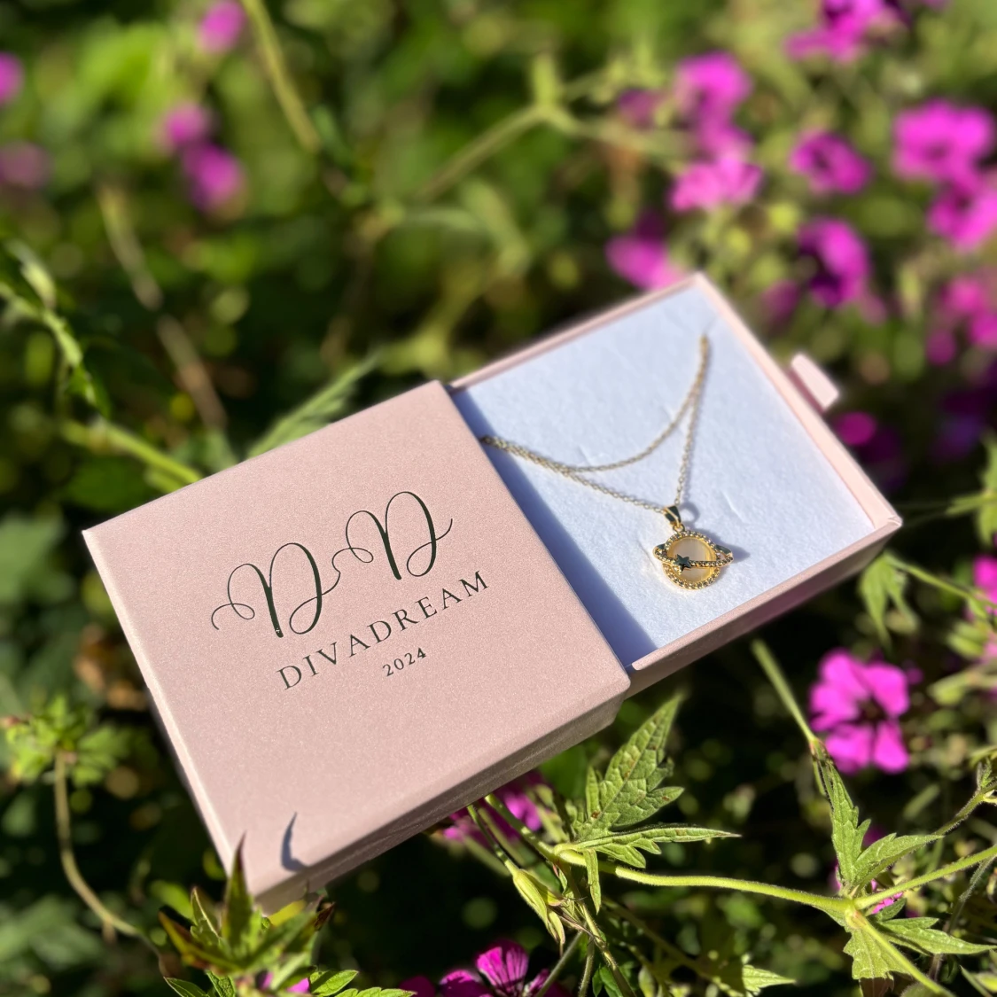 DivaDream Saturnus Halsband - 90